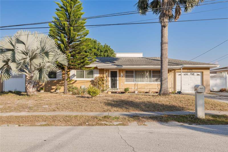 4 bedroom Single Family Residence at 1715 S Jefferson Avenue, Ponce Deleon Estates, Largo — photo 2