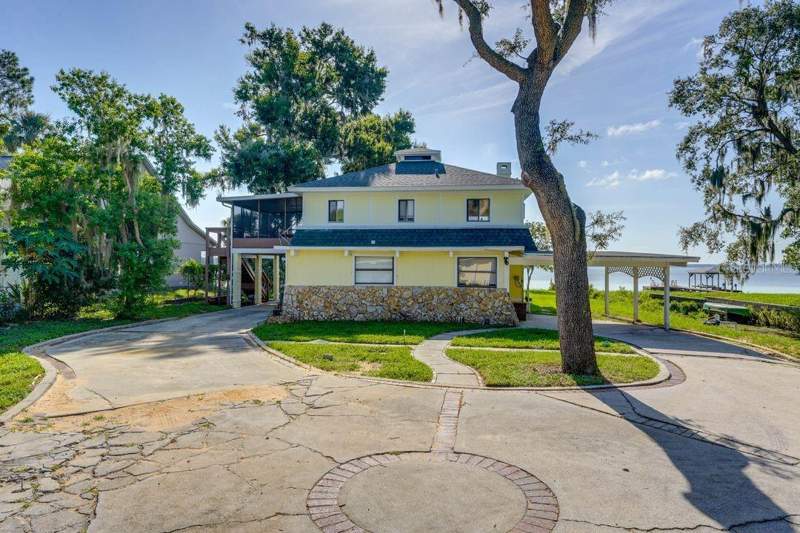900 N HARBOR TERRACE home for sale in Tavares Palm Dora Park Homes for Sale: 2 Homes, From $299K