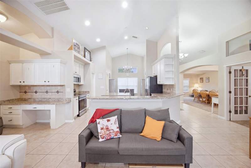 4 bedroom Single Family Residence at 4818 Diamonds Palm Loop, Country Walk Increment D Ph 2, Wesley Chapel — photo 5