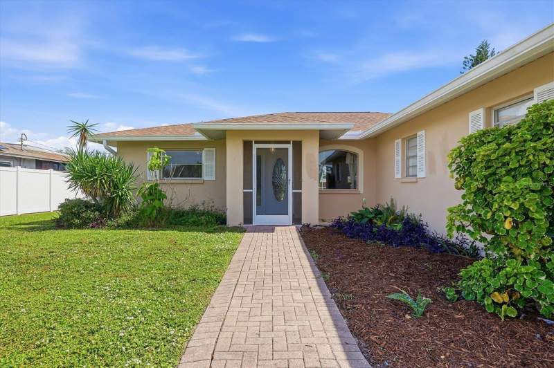 3 bedroom Single Family Residence at 941 Gasparilla Boulevard, Bay Vista Blvd, Englewood — photo 3
