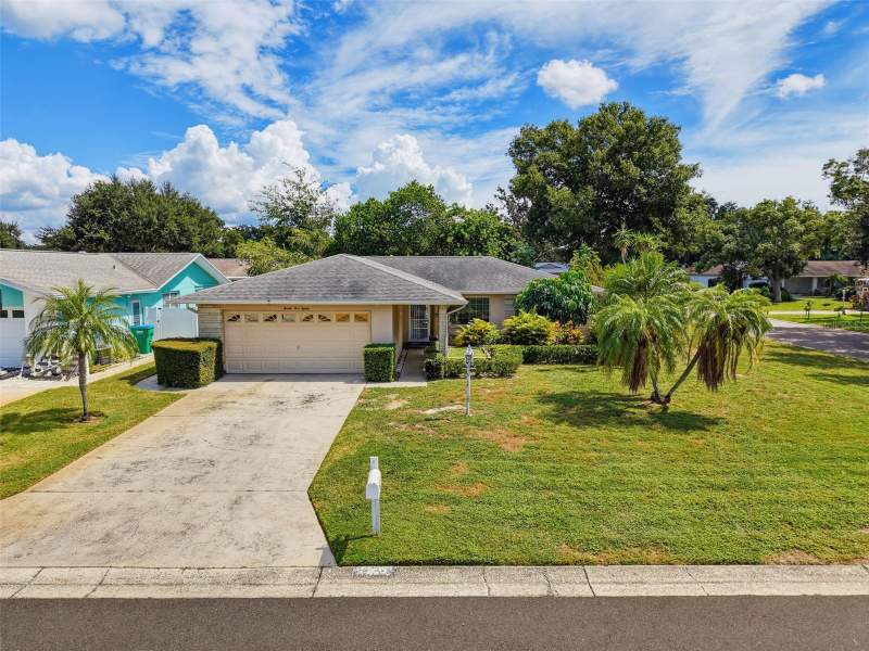 2 bedroom Single Family Residence at 2580 Windwood Drive, Greenbriar, Clearwater — photo 2