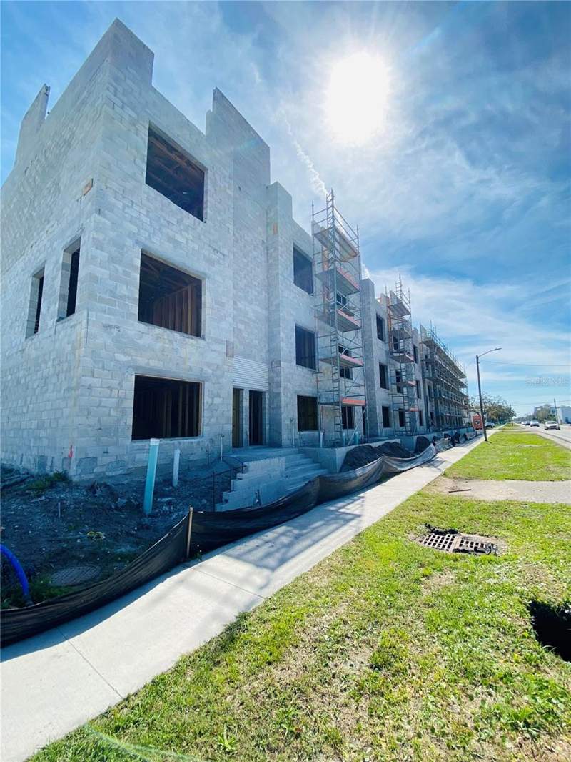 3 bedroom Townhouse at 4723 W Price Avenue #2, Baybridge Rev, Tampa — photo 4