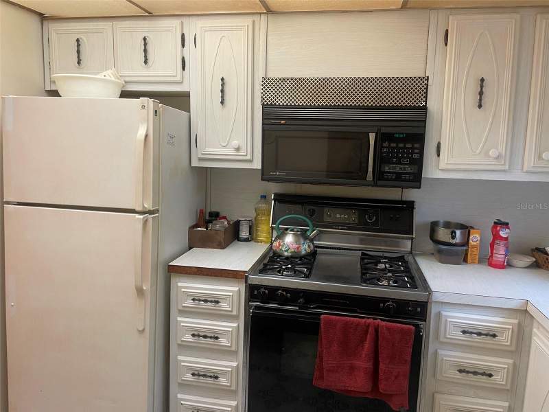 2 bedroom Condominium at 5287 81st Street #12, Paradise Shores, St Petersburg — photo 4