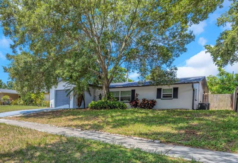 3 bedroom Single Family Residence at 1806 Vancouver Drive, Rosery Grove Villa 3rd Add, Clearwater — photo 1