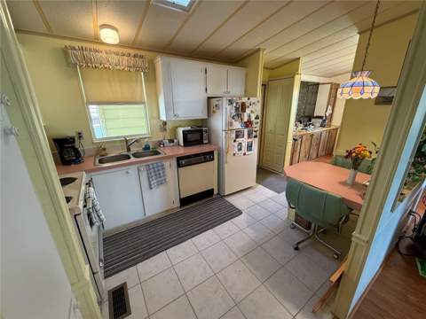 1532 W Schwartz Boulevard, Lady Lake FL - photo 8 of 14