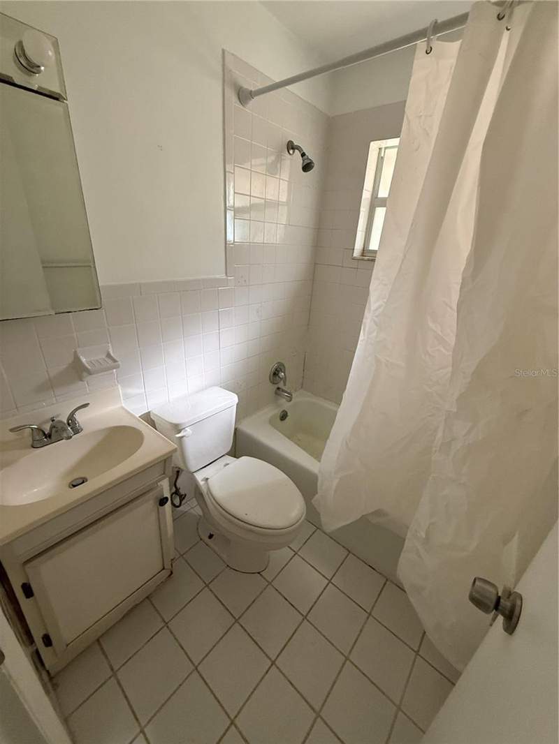 3 bedroom Single Family Residence at 1270 8th Avenue, Woodbrook Manor, Largo — photo 5