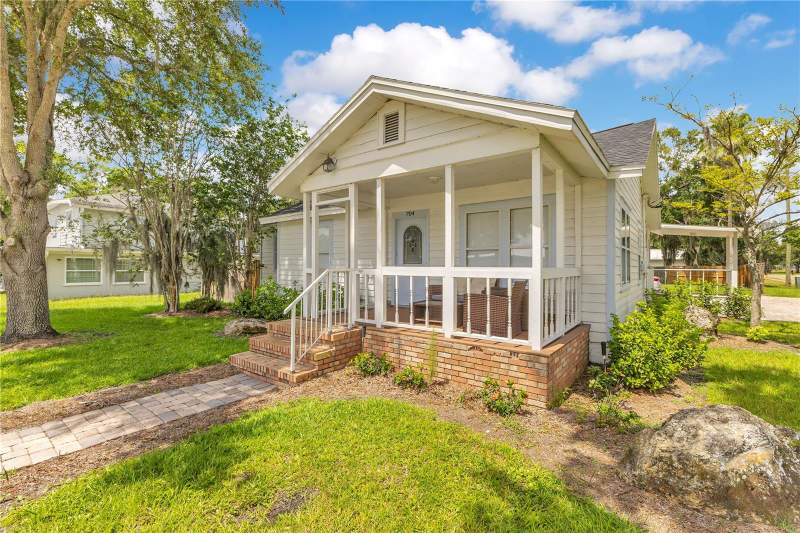 3 bedroom Single Family Residence at 704 S Clyde Avenue, E B Waters & Sons Add, Kissimmee — photo 2