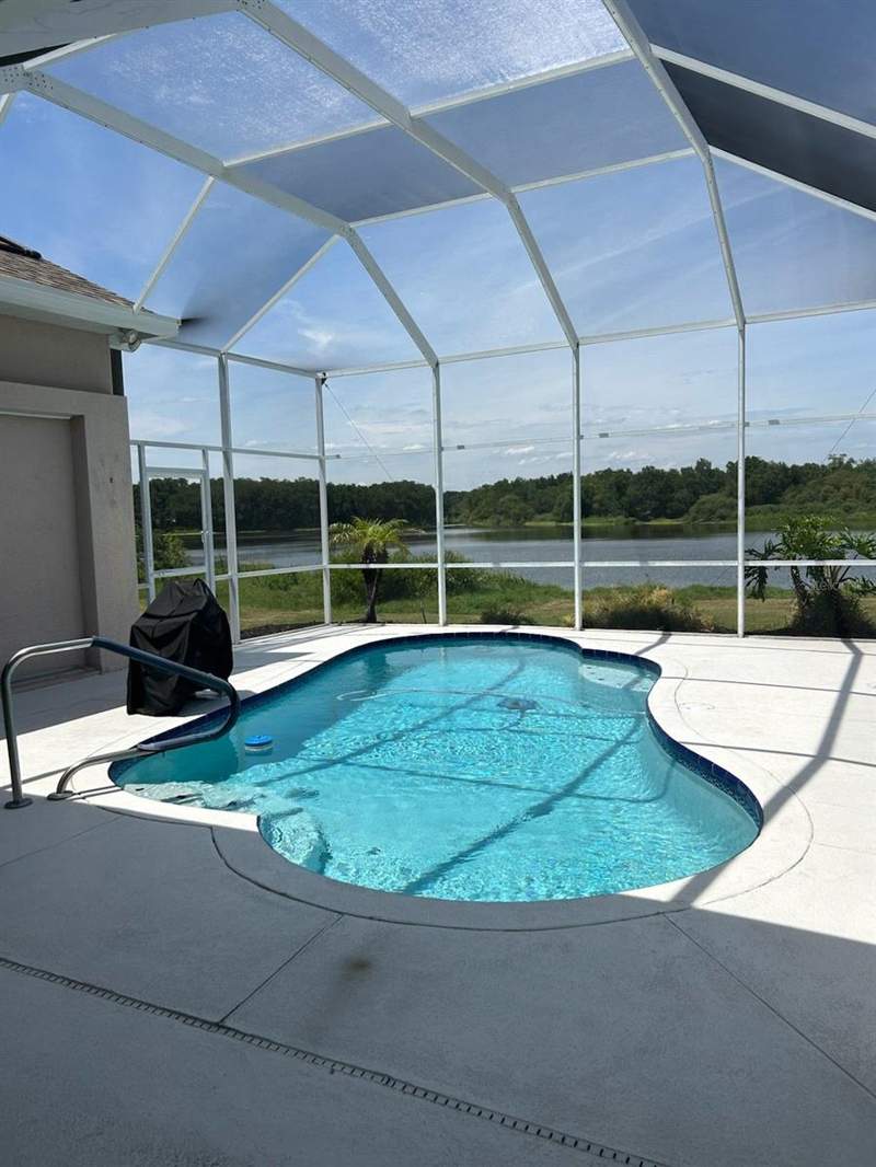 4 bedroom Single Family Residence at 210 Rosana Drive, Hickory Lakes Ph 2, Brandon — photo 2
