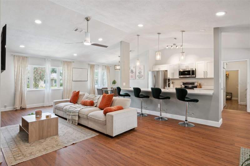 4 bedroom Single Family Residence at 8714 Hill Pine Road, Spring Pines, Orlando — photo 3