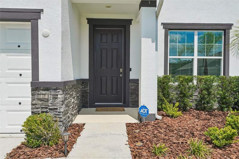5 bedroom Single Family Residence at 1297 Bering Road, Union Park Ph 8B & 8C, Wesley Chapel — photo 2