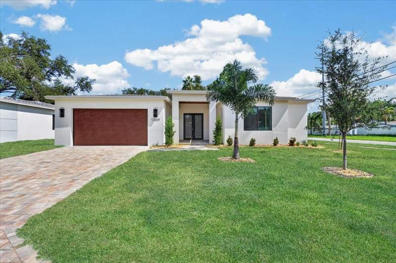 4 bedroom Single Family Residence at 12509 83RD AVENUE, BOCA CIEGA RIDGE 2ND ADD, SEMINOLE — photo 2