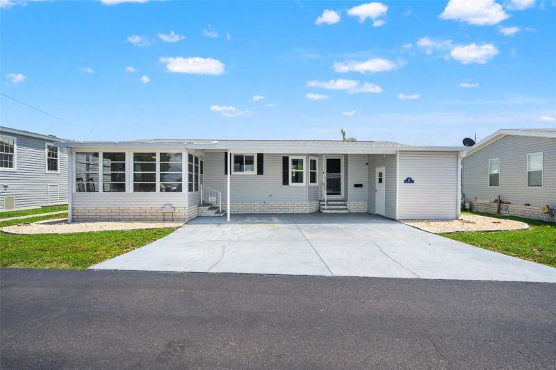 2 bedroom Manufactured Home at 116 Mount Isle Avenue #116, Mobel Americana Mobile Home Park (Unrec), St Petersburg — photo 2