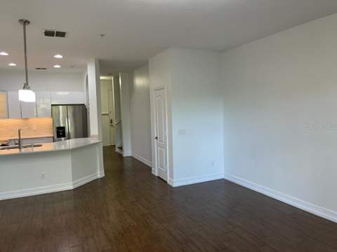3153 Capri Isle Way, Orlando FL - photo 9 of 39