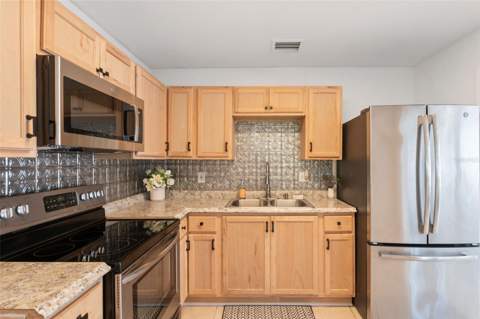 3918 W Fig Street, Tampa FL - photo 9 of 36