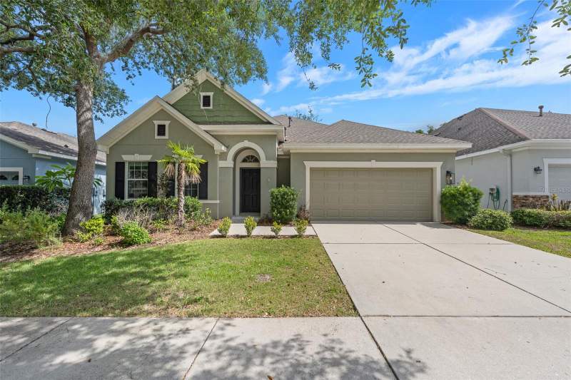 4 bedroom Single Family Residence at 15814 Starling Water Drive, Fishhawk Ranch Ph 2 Tr 1, Lithia — photo 2