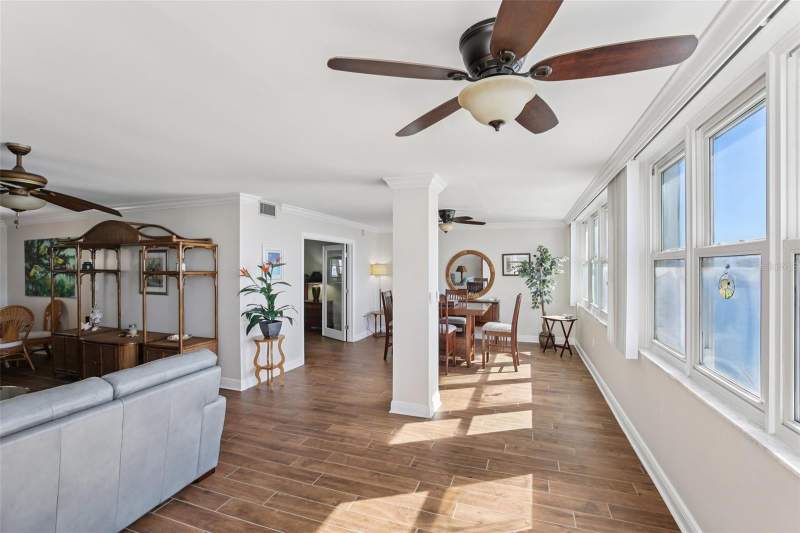2 bedroom Condominium at 5108 Brittany Drive #805, Bayway Isles Point Brittany Two, St Petersburg — photo 5