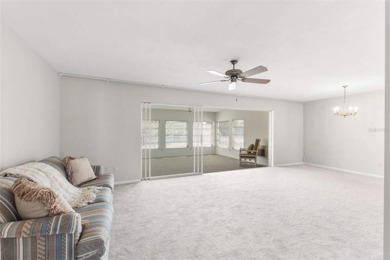 2 bedroom Single Family Residence at 2019 High Ridge Drive, Greenbriar, Clearwater — photo 3