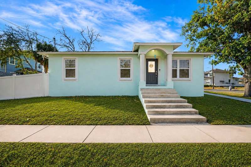 3 bedroom Single Family Residence at 5316 W Idaho Street, Port Tampa City Map, Tampa — photo 1