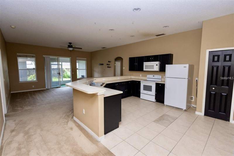 4 bedroom Single Family Residence at 818 CARROUSEL LANE, POINCIANA VILLAGE 5 NBHD 1, KISSIMMEE — photo 2