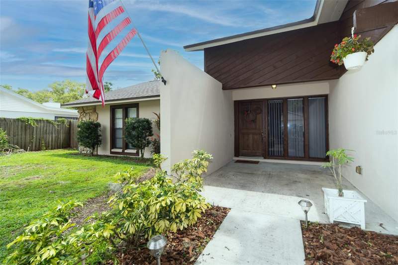 3 bedroom Single Family Residence at 1005 Tranquiview Lane, Lakemont Unit 4, Valrico — photo 4