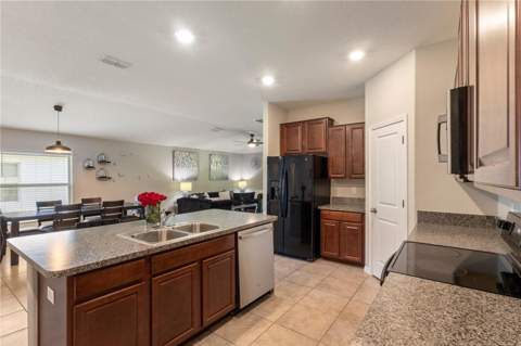 2987 Moulden Hollow Drive, Zephyrhills FL - photo 13 of 28