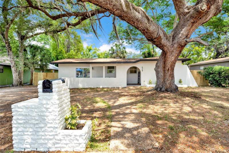 429 E OAKWOOD STREET home for sale in Saines Homes for Sale: 1 Listing