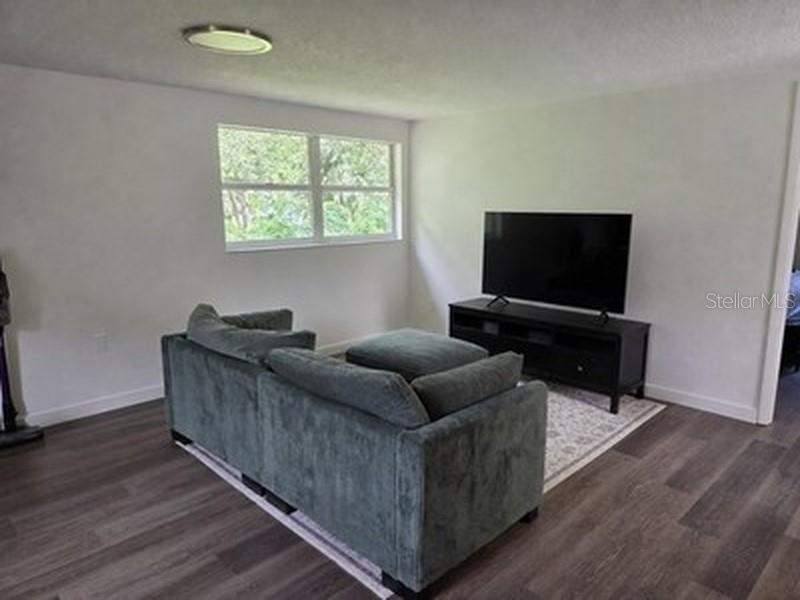 6 bedroom Single Family Residence at 3425 Holland Drive, Brandon, Brandon — photo 4