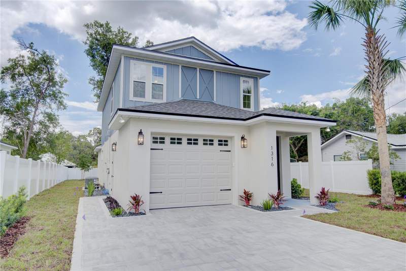 4 bedroom Single Family Residence at 1316 E 9th Avenue, Mount Dora Unser Sub, Mount Dora — photo 2