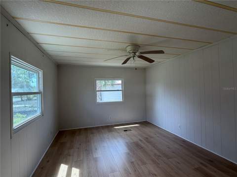 925 Beechwood Avenue, Lady Lake FL - photo 20 of 26