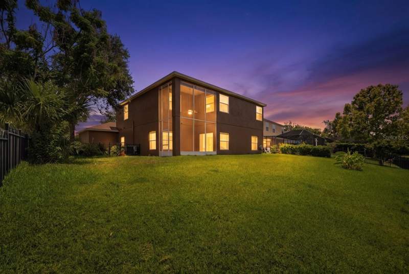 5 bedroom Single Family Residence at 14722 Heronglen Drive, Fishhawk Ranch Ph 2 Prcl, Lithia — photo 2