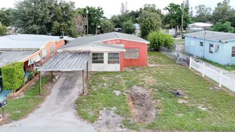 99 Yale Avenue, home for sale in Frostproof 33843