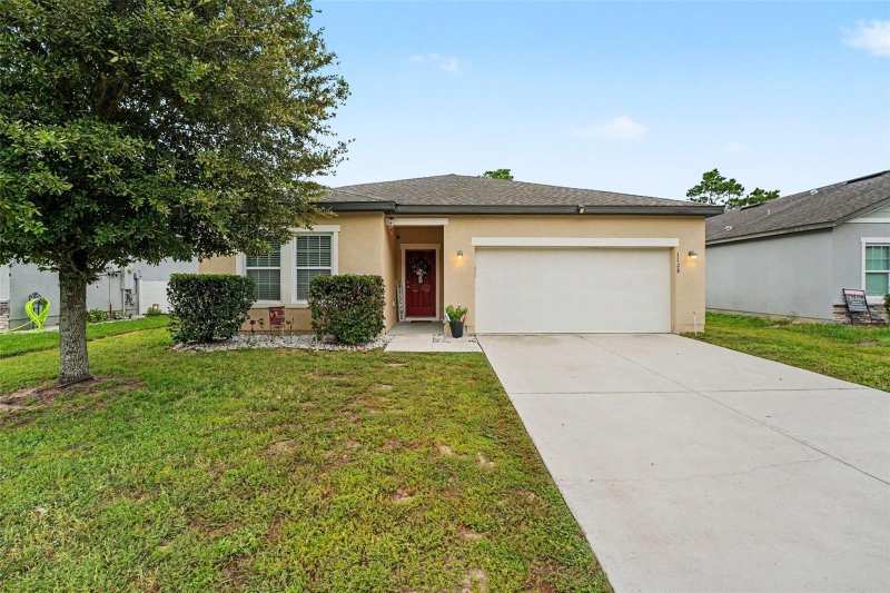 3 bedroom Single Family Residence at 1128 Roberta Road, Whispering Rdg Ph 1, Lake Wales — photo 1