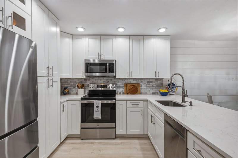 2 bedroom Condominium at 230 Medallion Boulevard #F, Madeira Beach Yacht Club Condo, Madeira Beach — photo 5