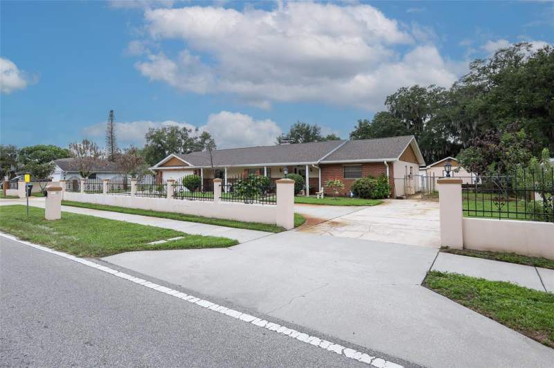 4 bedroom Single Family Residence at 5520 ROCKWOOD AVENUE, JESSAMINE BEACH, ORLANDO — photo 4
