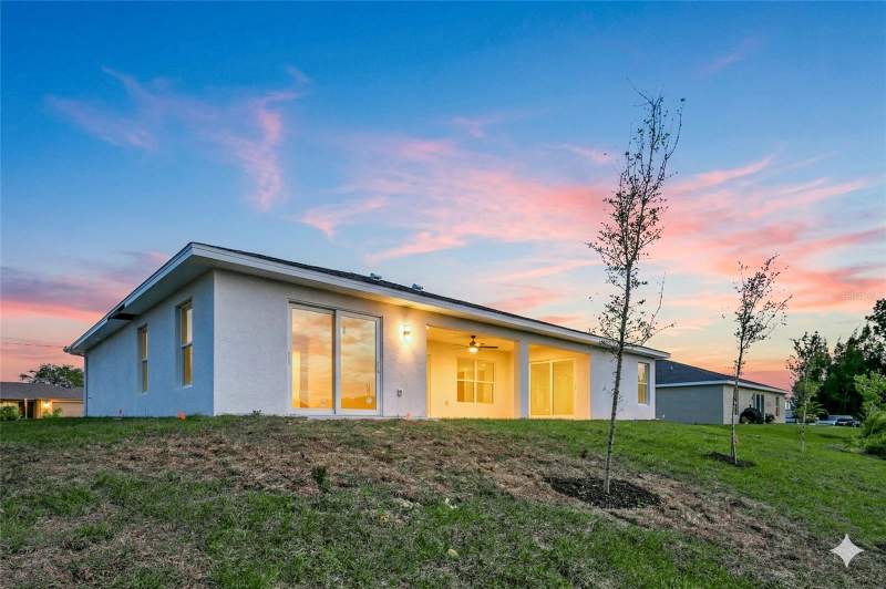 4 bedroom Single Family Residence at 2210 NW 2nd Avenue, Cape Coral, Cape Coral — photo 4