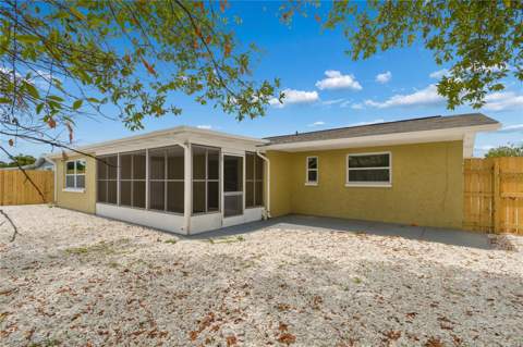 11130 Tamarix Ave, Port Richey FL - photo 9 of 11