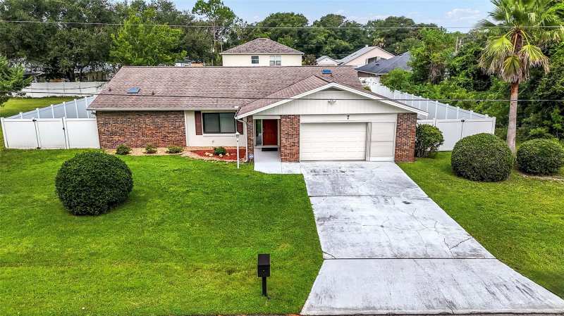 4 bedroom Single Family Residence at 7 Perkins Lane, Southwest Quadrant Ph 01-04, Palm Coast — photo 1