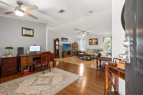 116 Mount Isle Avenue #116, St Petersburg FL - photo 8 of 36
