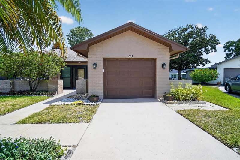 2 bedroom Villa at 3284 Gorse Court, Highland Lakes, Palm Harbor — photo 1