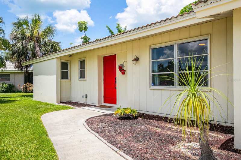 2 bedroom Single Family Residence at 7460 Mariana Drive, Gulf Gate Woods, Sarasota — photo 1