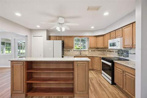 5606 Rosewall Circle, Leesburg FL - photo 12 of 65