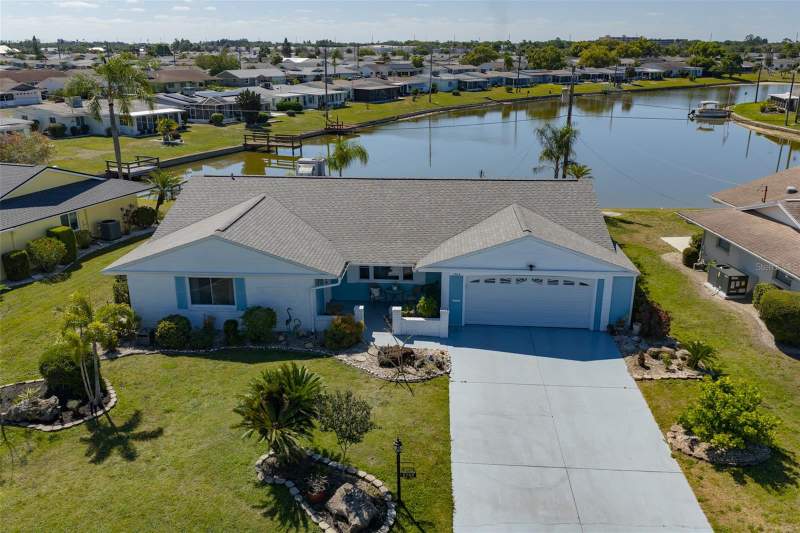 3 bedroom Single Family Residence at 1704 Danbury Drive, Del Webbs Sun City Florida Un, Sun City Center — photo 2