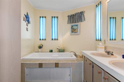 5181 Forest Glenn Drive, Spring Hill FL - photo 16 of 42