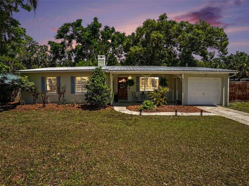 3 bedroom Single Family Residence at 315 W 11th Avenue, Mount Dora Orange Hill, Mount Dora — photo 1