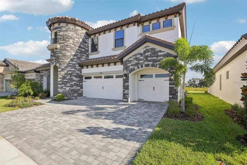 5 bedroom Single Family Residence at 14930 Rider Pass Drive, Hinton Hawkstone, Lithia — photo 2