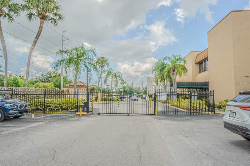 The Tampa Racquet Club A Condo
