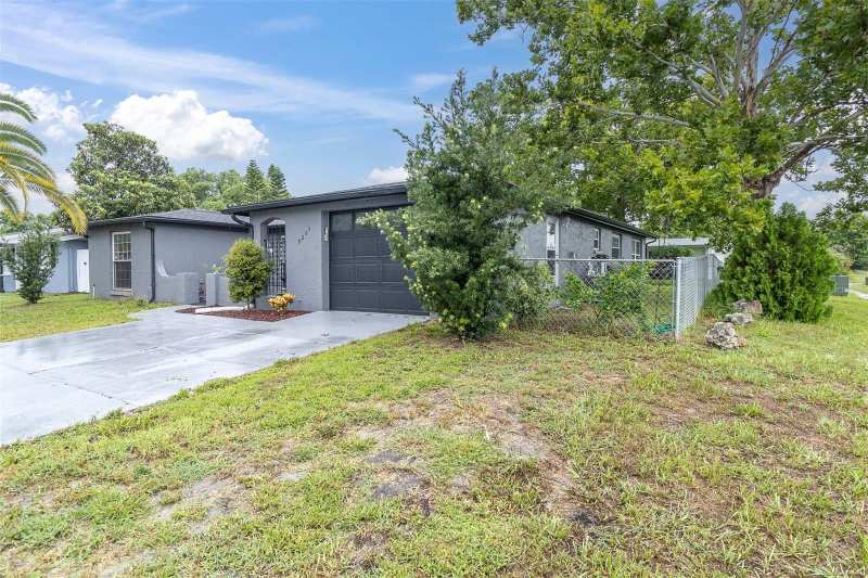 2 bedroom Single Family Residence at 9203 Greenbriar Lane, Regency Park, Port Richey — photo 1