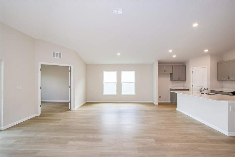4 bedroom Single Family Residence at 31702 Oyster Trellis Lane, Pasadena Landing, Wesley Chapel — photo 3