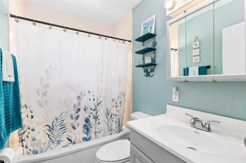 6030 62nd Street, St Petersburg FL - photo 10 of 26
