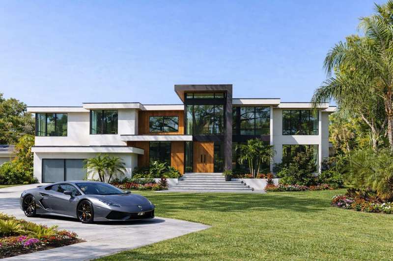 6 bedroom Single Family Residence at 5002 W Poe Avenue, Sunset Park, Tampa — photo 1
